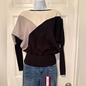 Colorblock Crewneck Sweater in Black, Cream & Light Gray